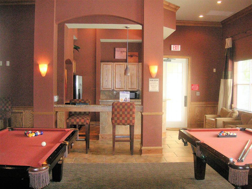 VILLAS AT EMERALD DUNES CONDO - Residential Lease