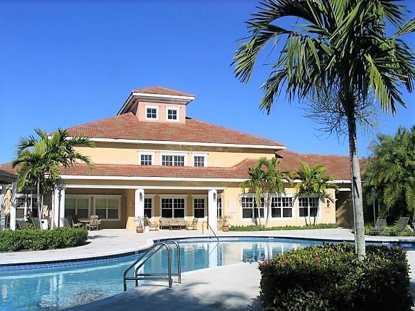 VILLAS AT EMERALD DUNES CONDO - Residential Lease