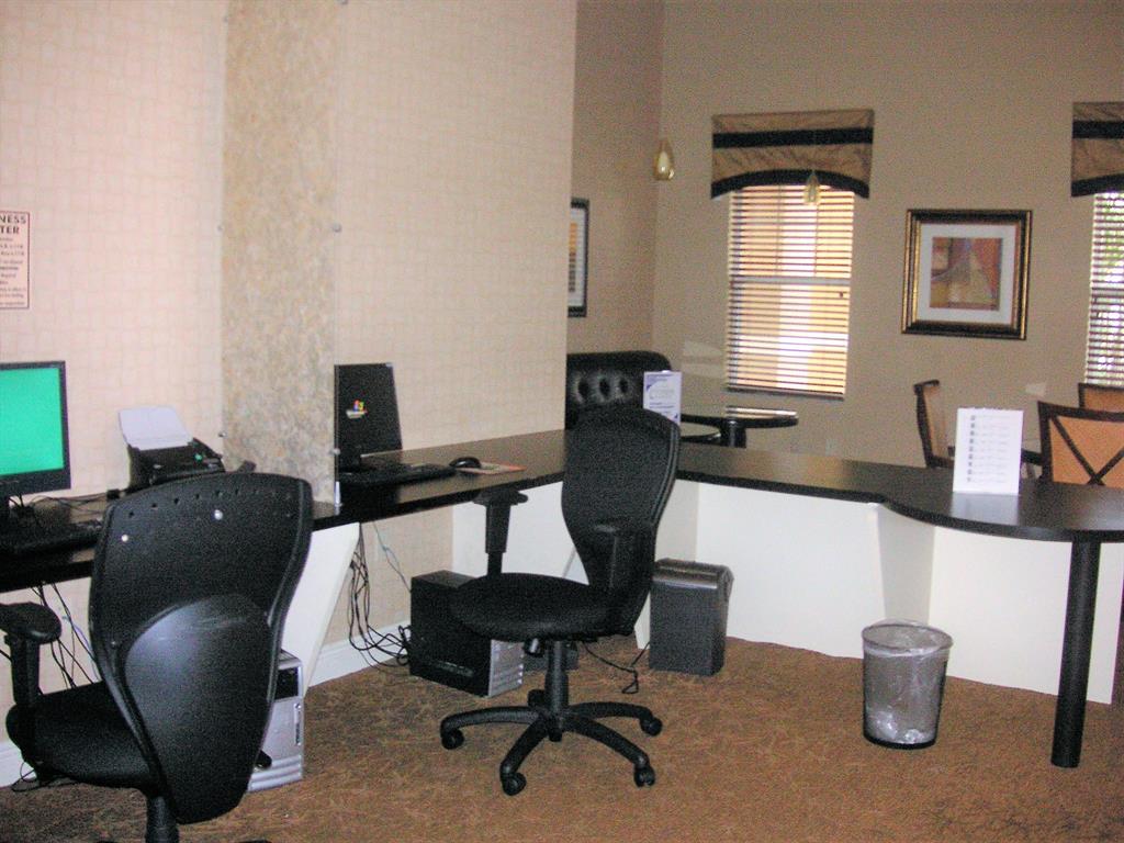 VILLAS AT EMERALD DUNES CONDO - Residential Lease