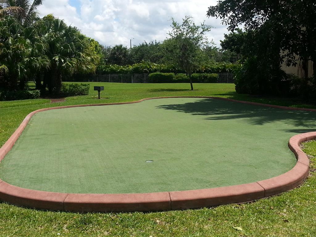 VILLAS AT EMERALD DUNES CONDO - Residential Lease