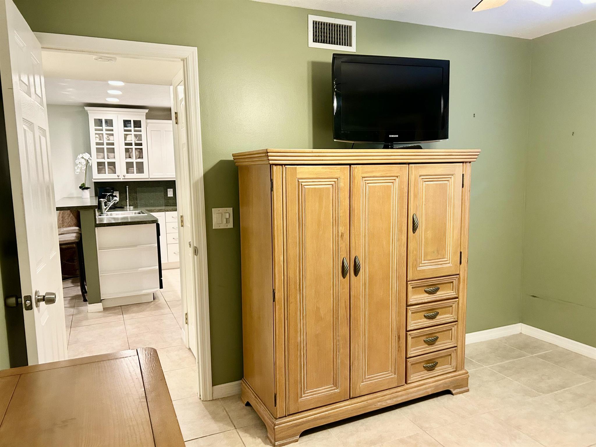 FOUNTAINS OF PALM BEACH C - Residential Lease