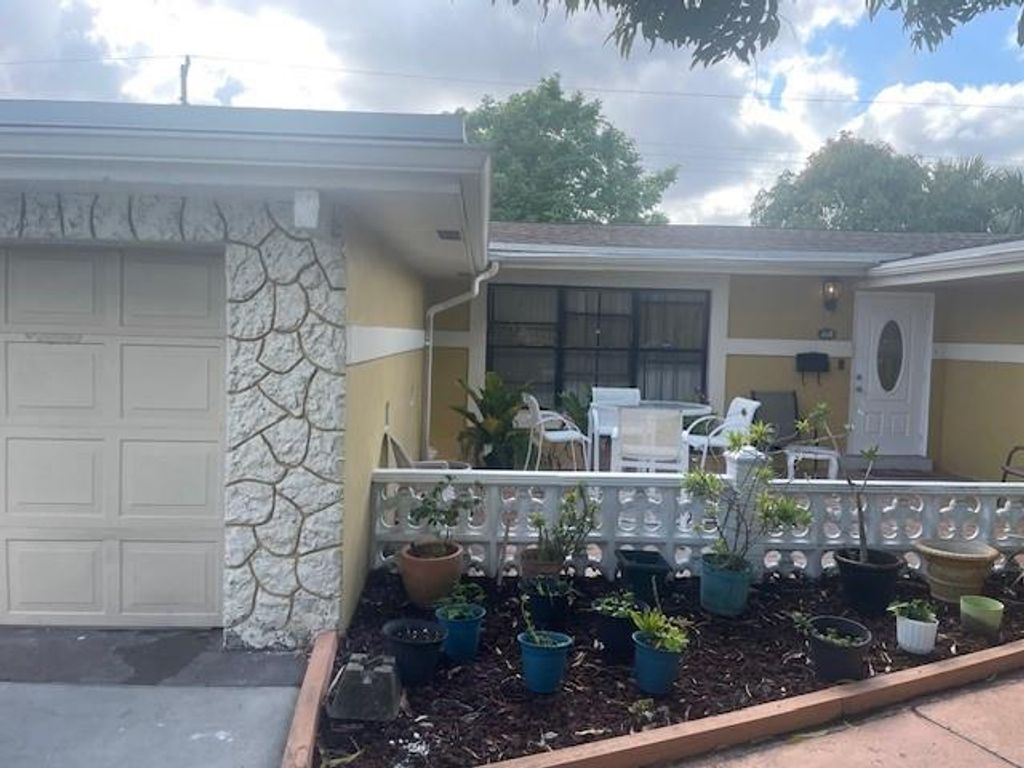 Photo of 660 Long Island Avenue, Fort Lauderdale, FL 33312 (MLS # F10519633)