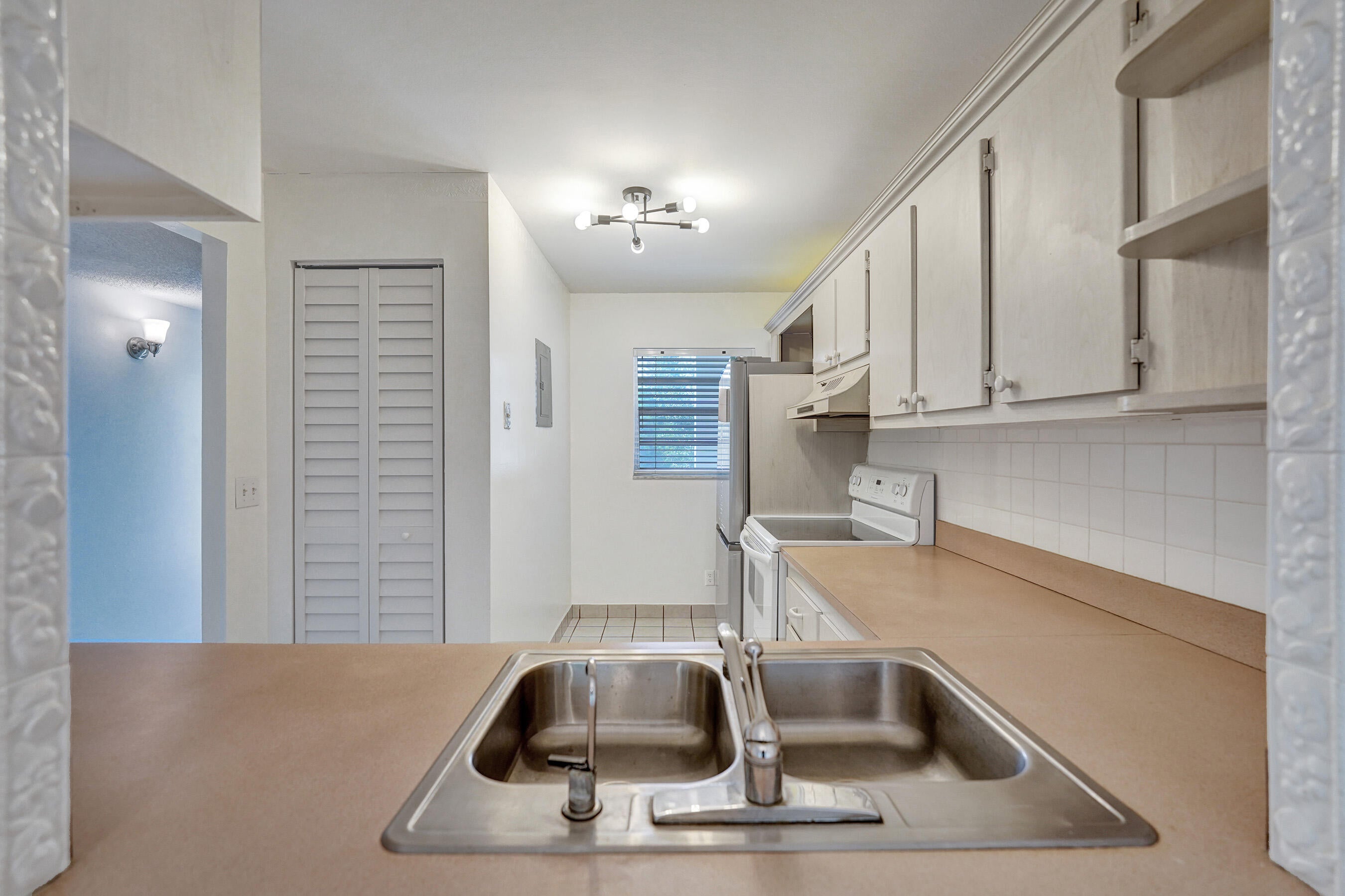 POINCIANA 7 OF PINE ISLAND RIDGE - Residential Lease