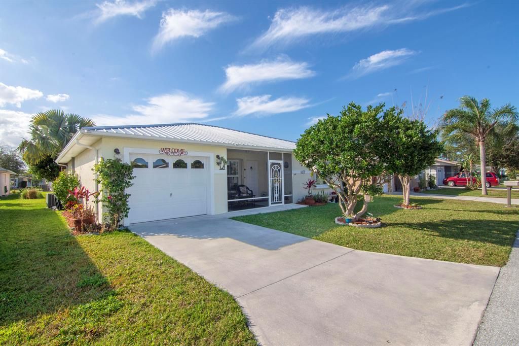 Photo of 6679 Tulipan, Fort Pierce, FL 34951 (MLS # R10867283)