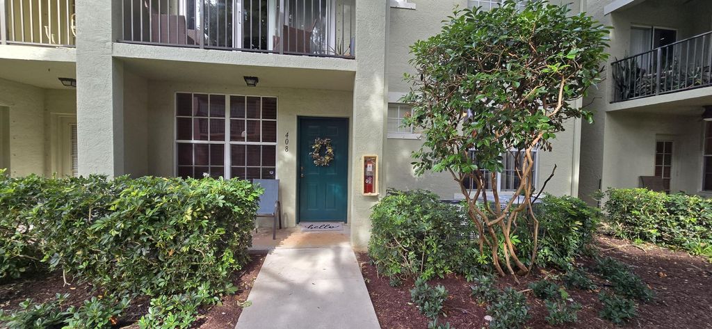 Photo of 408 Belmont Place, Boynton Beach, FL 33436 (MLS # R11104984)