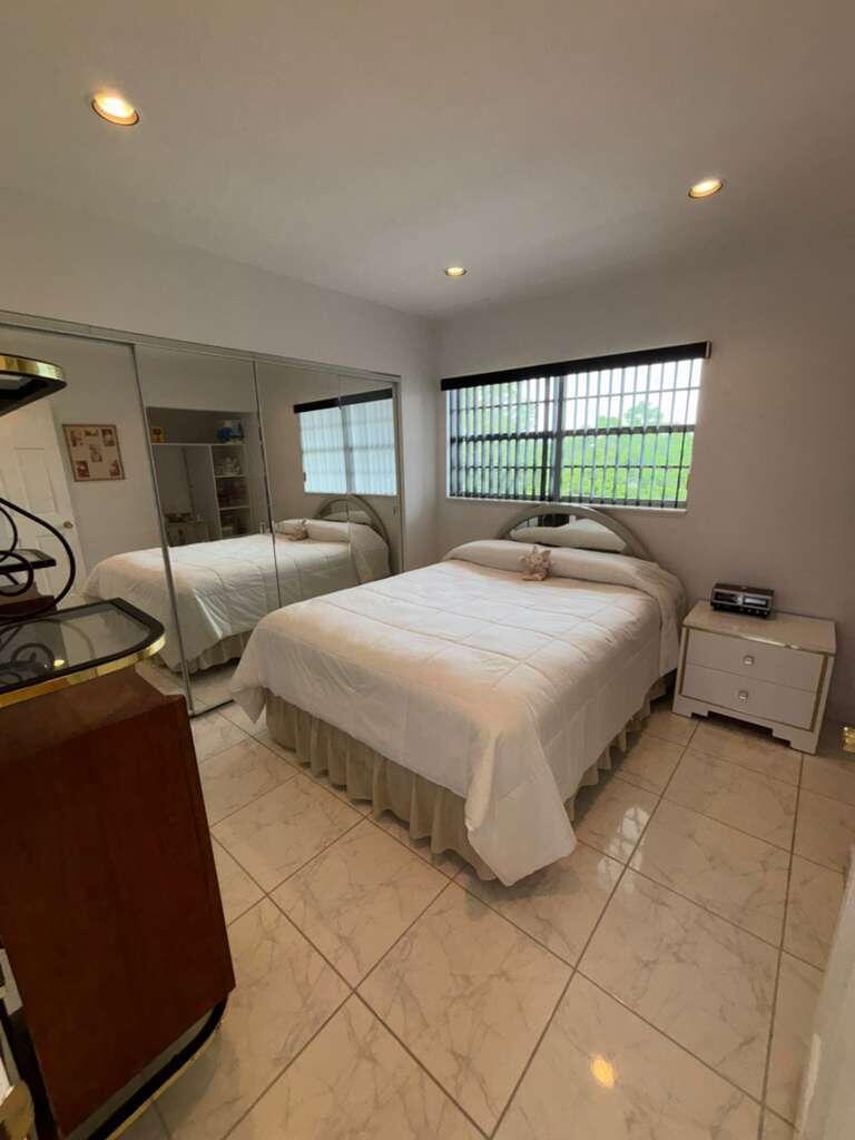 SEAGRAPE GARDENS CONDO - Residential