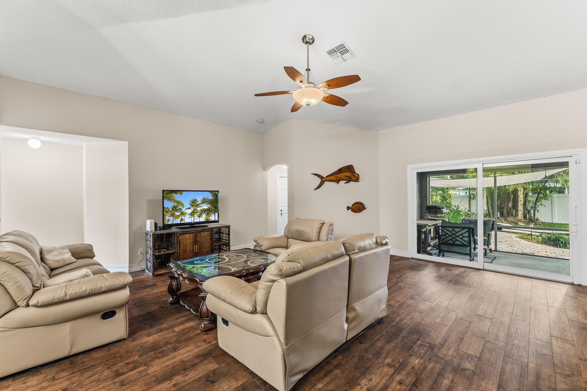 PORT ST LUCIE SECTION 33 - Residential