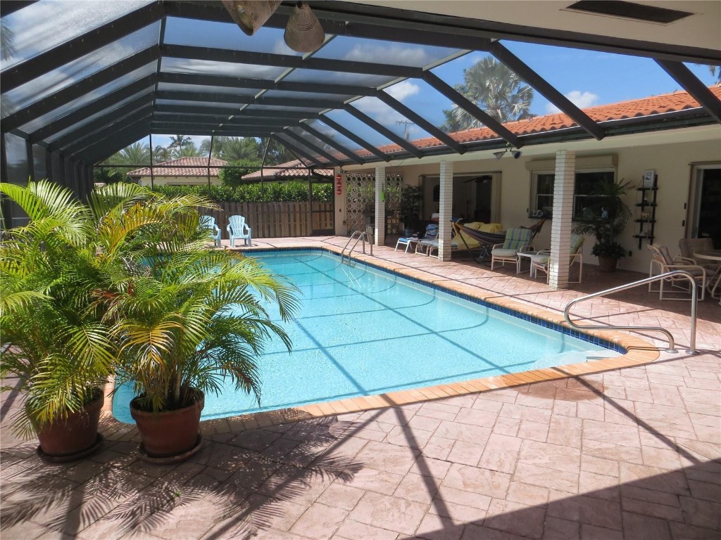 HOLLYWOOD LAKES SEC - Residential
