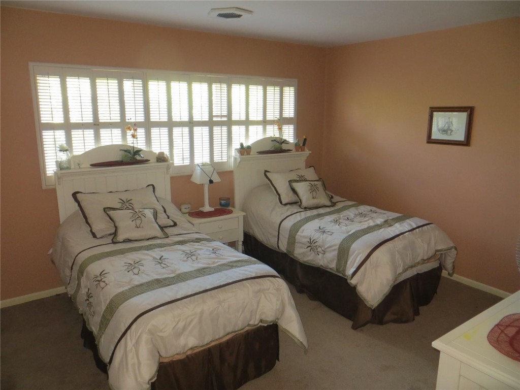 HOLLYWOOD LAKES SEC - Residential