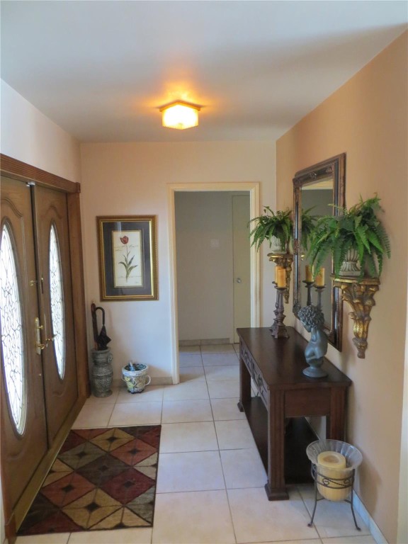 HOLLYWOOD LAKES SEC - Residential