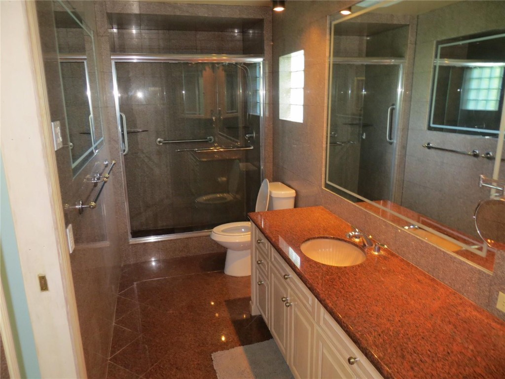 HOLLYWOOD LAKES SEC - Residential
