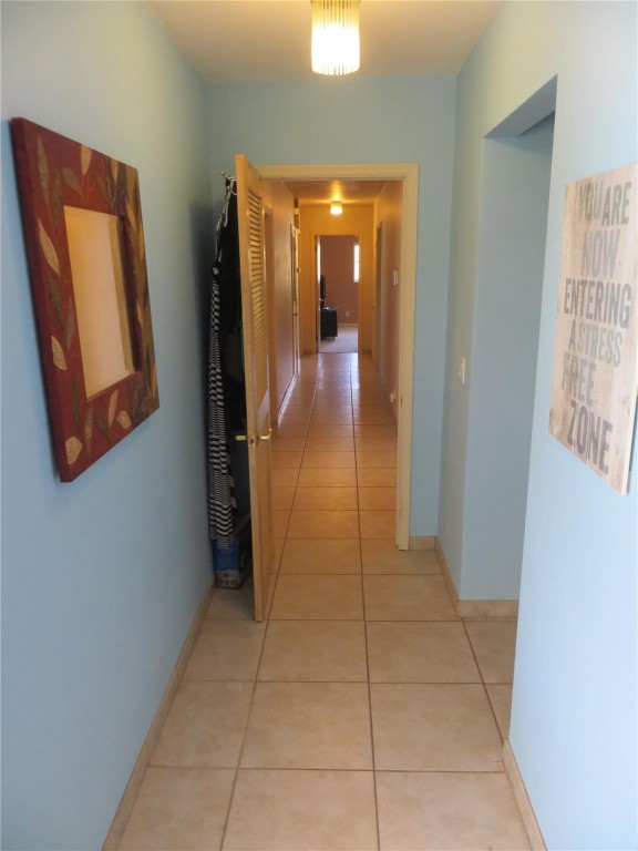HOLLYWOOD LAKES SEC - Residential