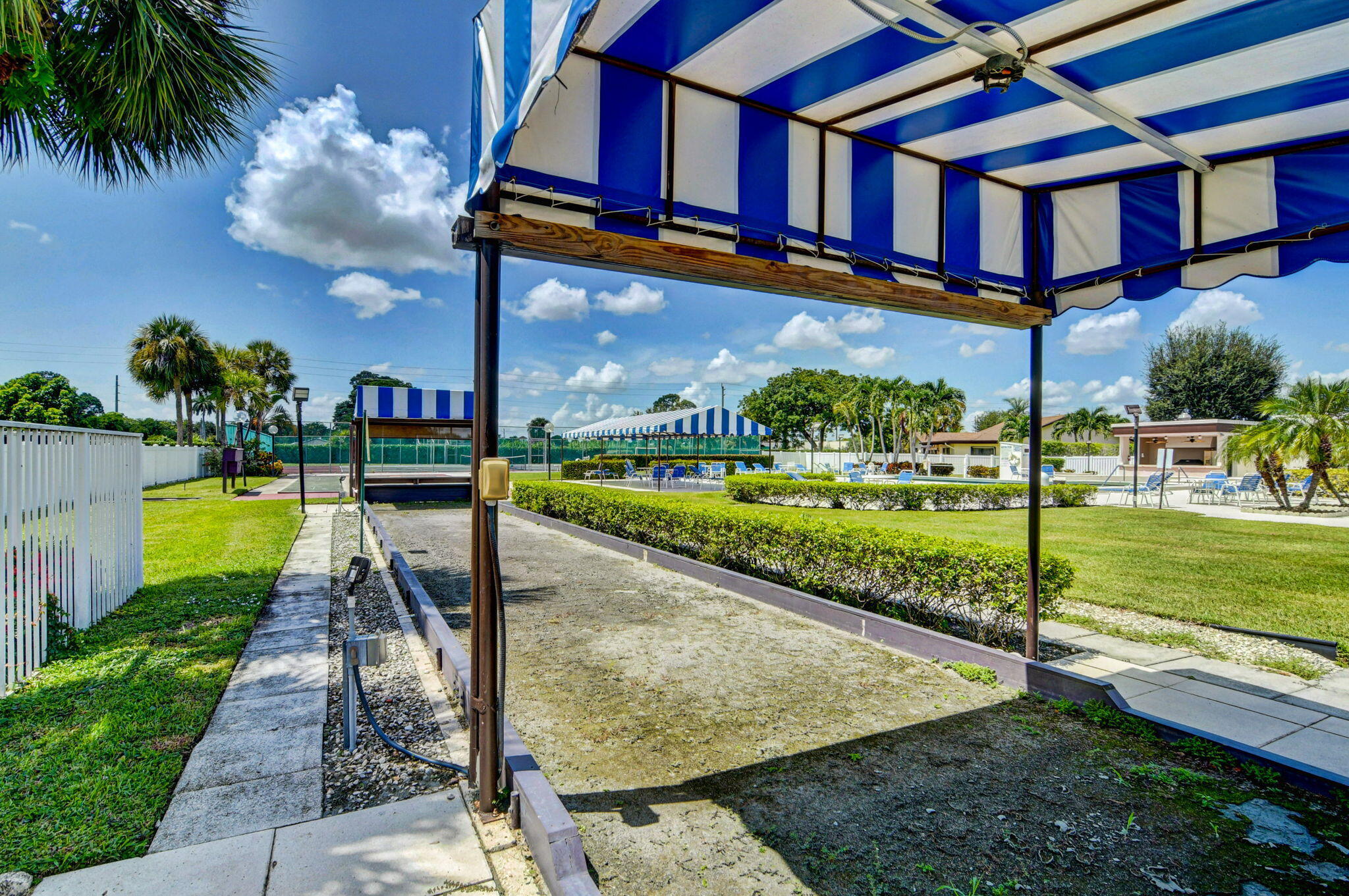 BUTTONWOOD 1 - Residential