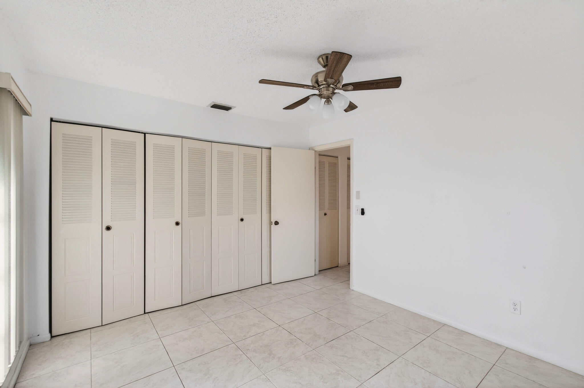 BUTTONWOOD 1 - Residential