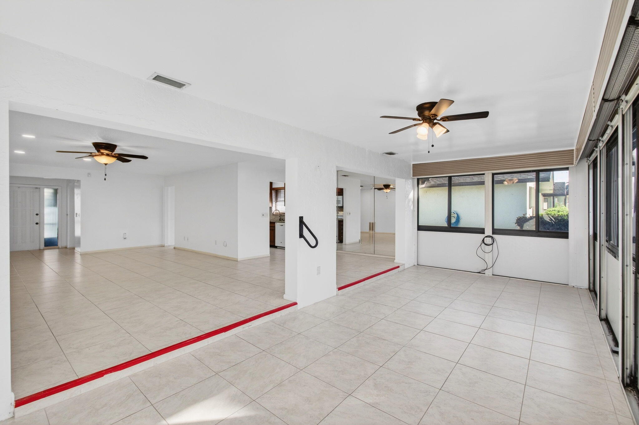 BUTTONWOOD 1 - Residential