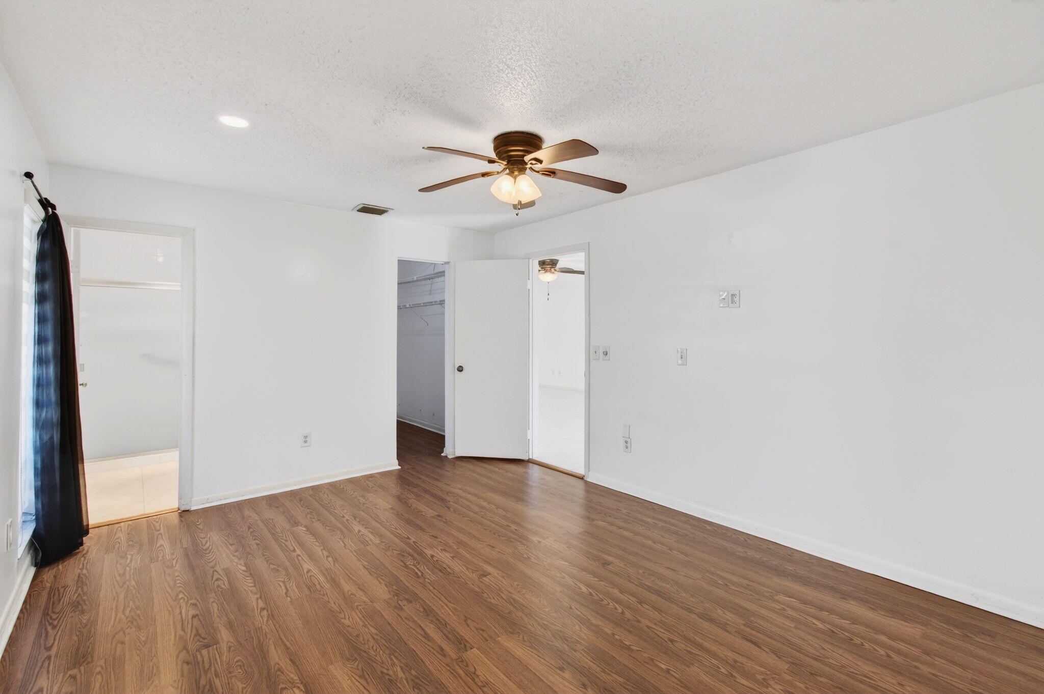 BUTTONWOOD 1 - Residential