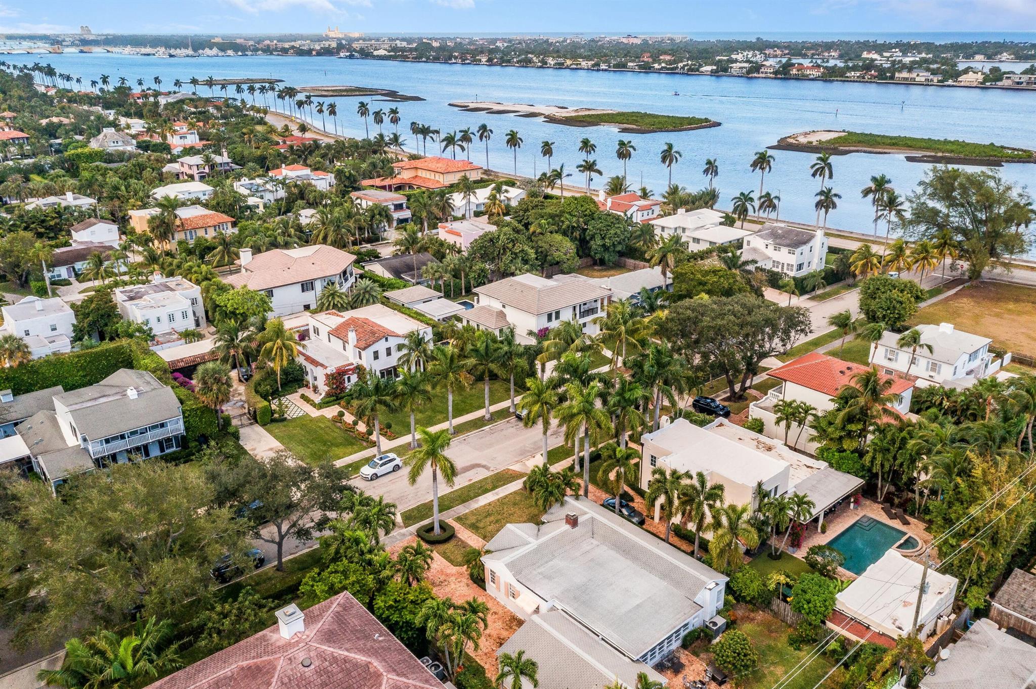 Build on, renovate, invest or move in to this incredible location just a few homes from the intracoastal in the prestigious neighborhood of El Cid. Over 10,000 sqft lot with lots of green space, gardens, room for a pool plus more. 3 bedrooms, 3 full baths, lots of living space, formal dining, hardwood floors, 2 car garage, extensive driveway, large patio and a porch that gives you that old Florida charm. This historic area is close to great restuarants, shops, musuems, entertainment plus access to the water as you walk through this magnificent community.