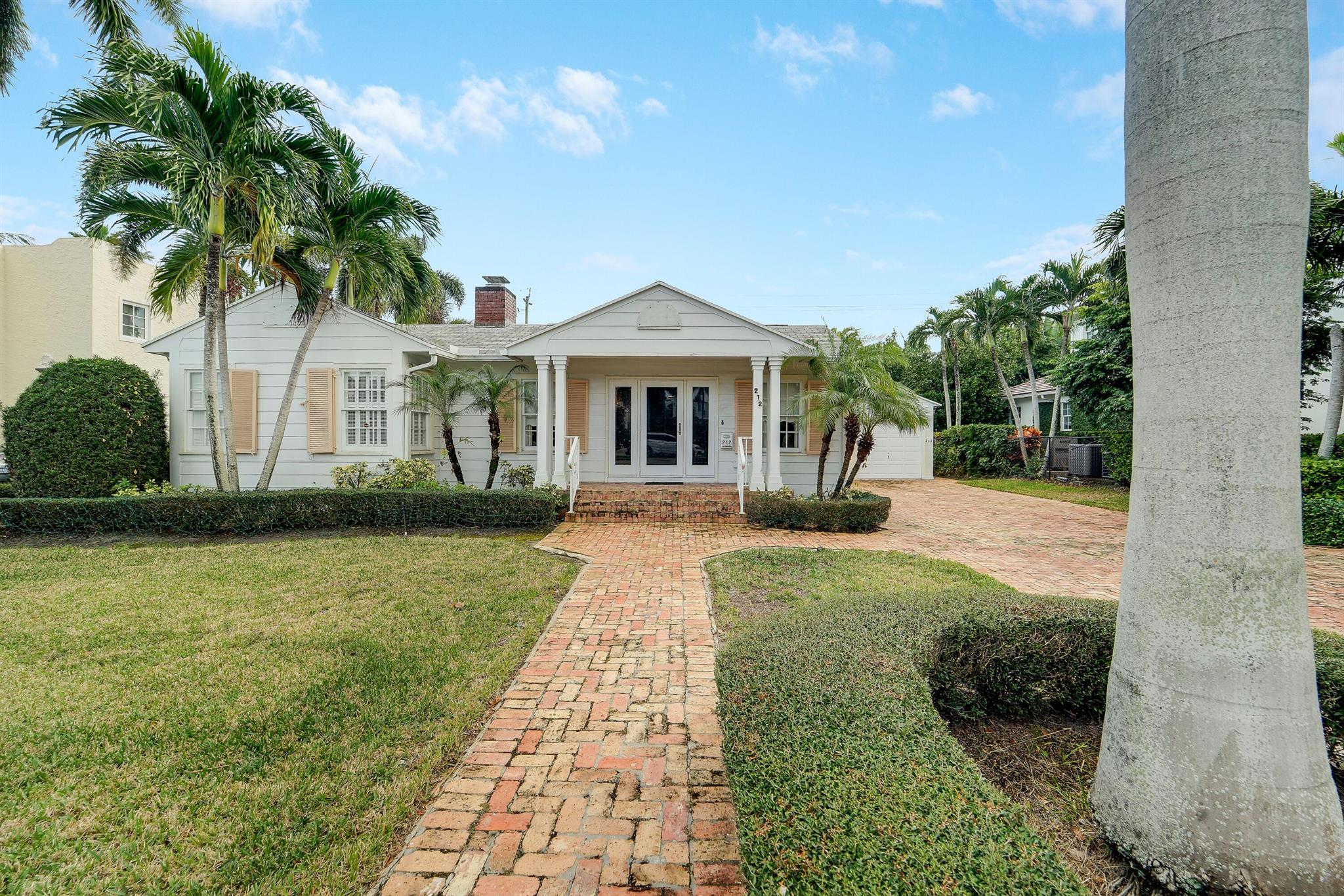 212 Dyer Road