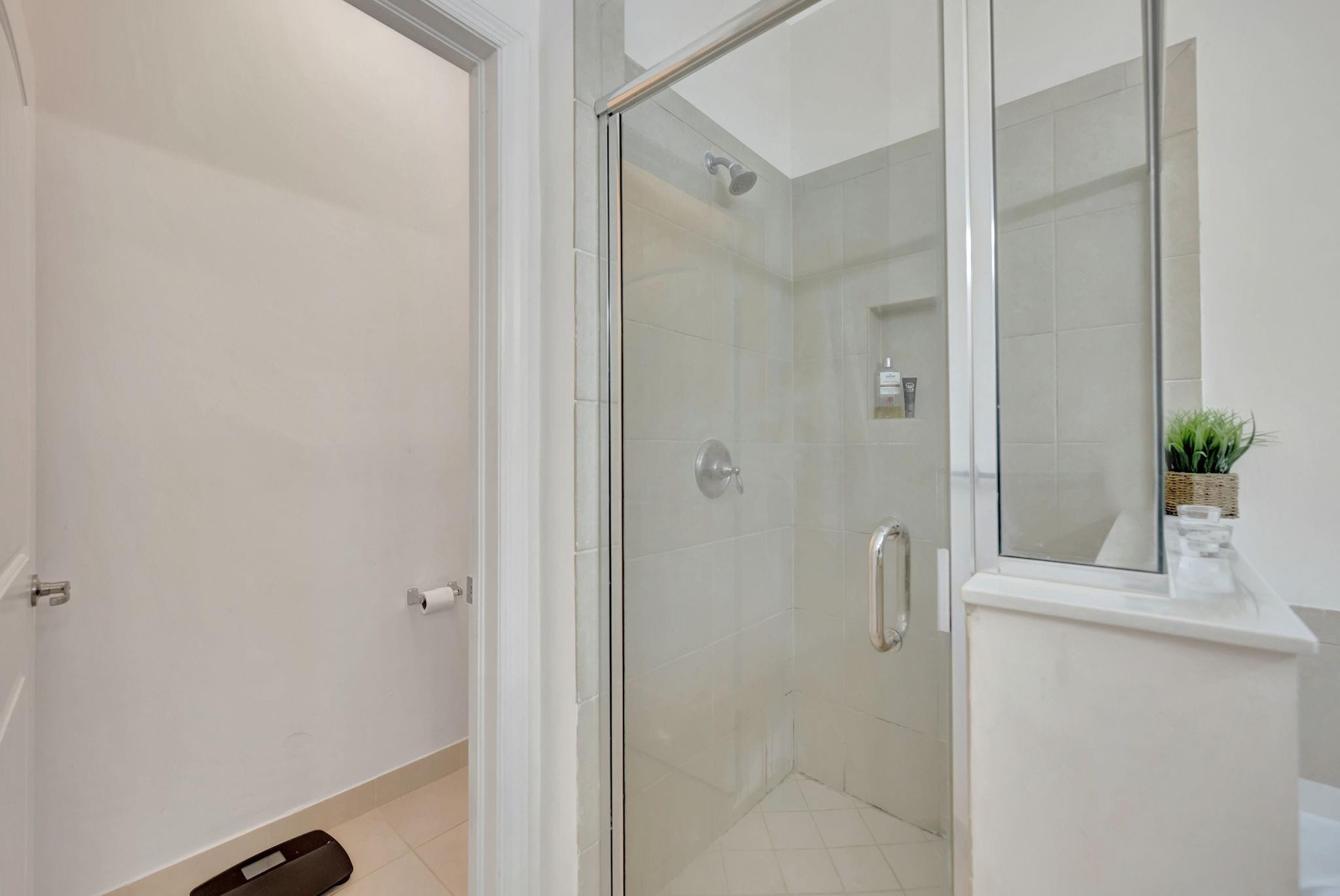 HEMINGWAY POINT - Residential