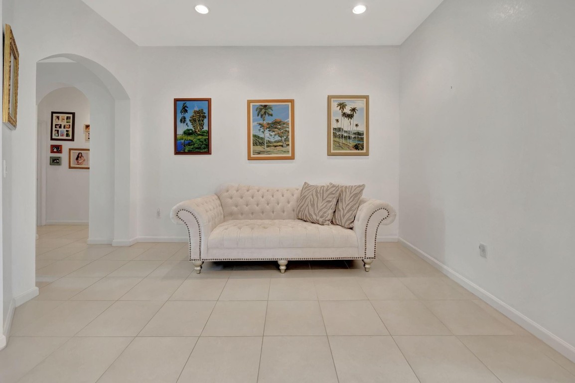 HEMINGWAY POINT - Residential