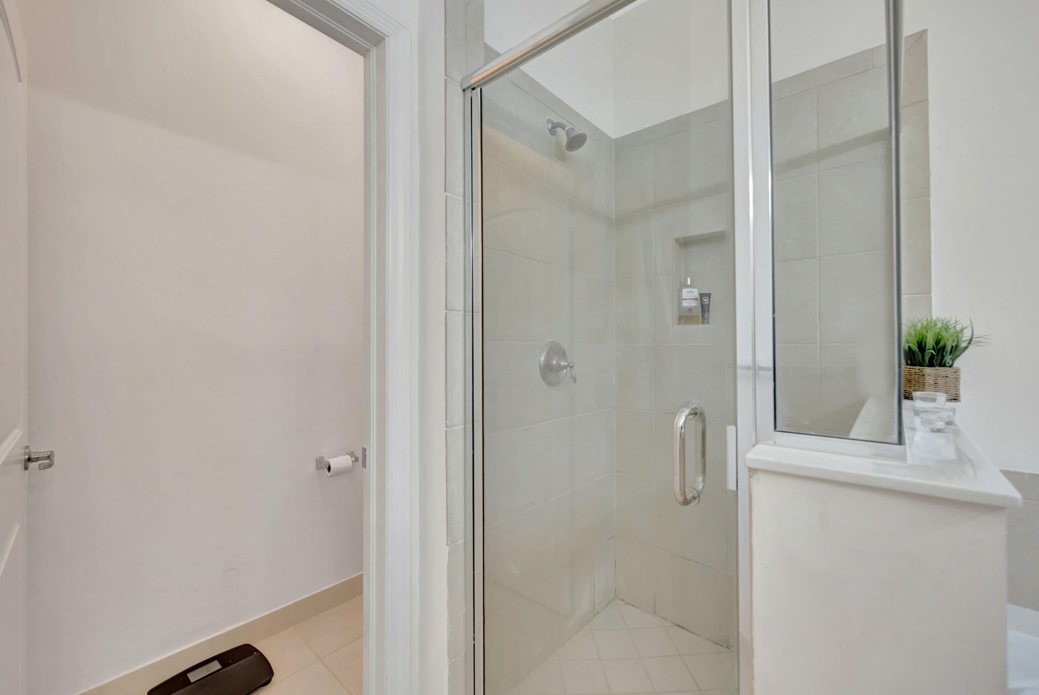 HEMINGWAY POINT - Residential