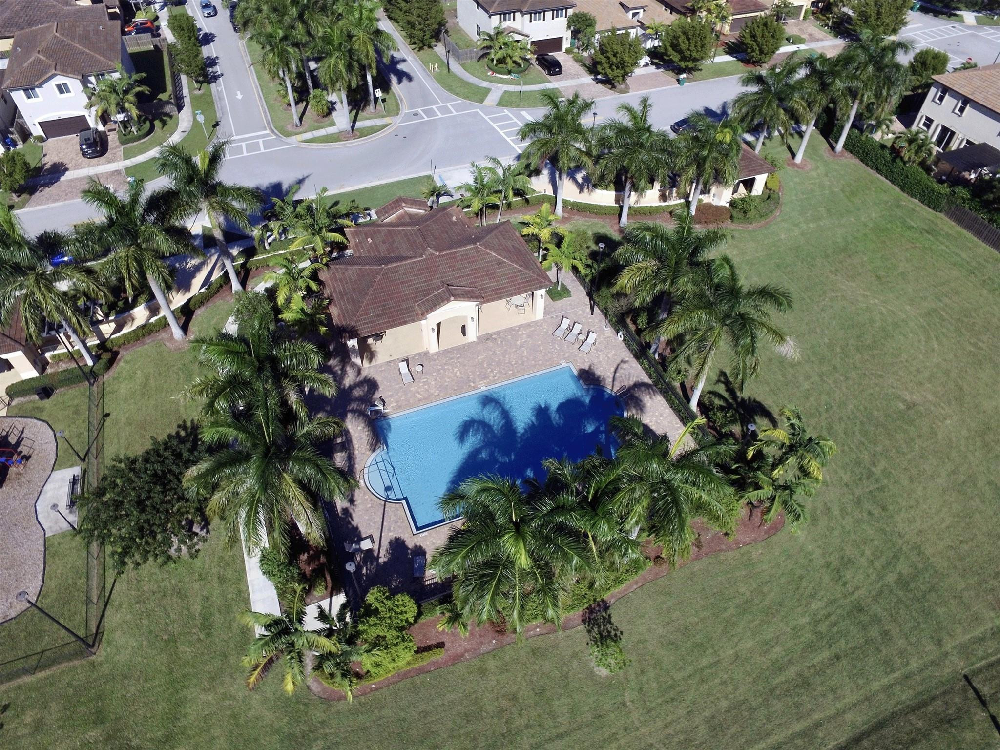 HEMINGWAY POINT - Residential