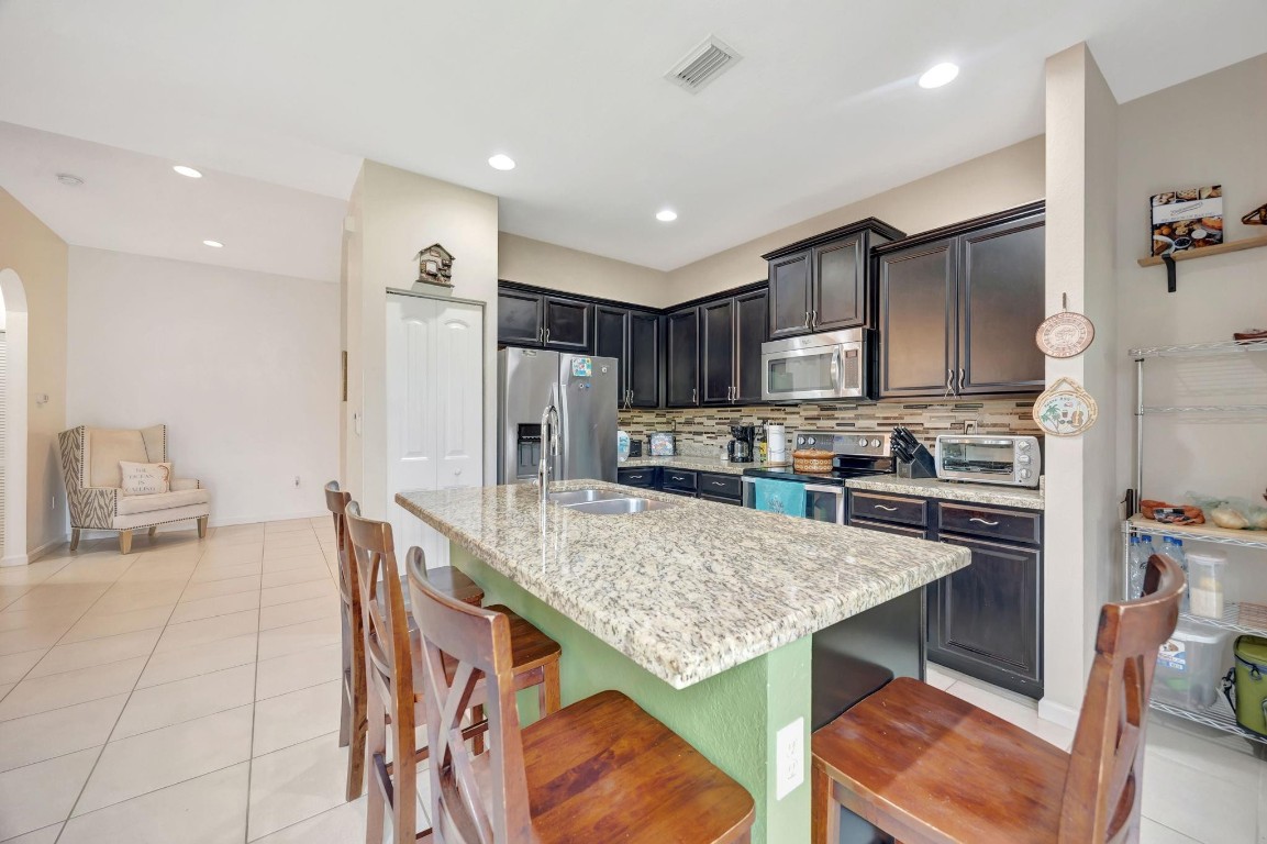 HEMINGWAY POINT - Residential