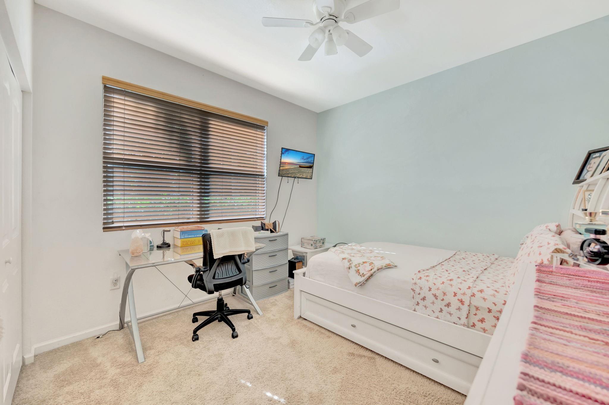 HEMINGWAY POINT - Residential