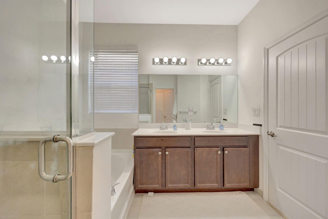 HEMINGWAY POINT - Residential