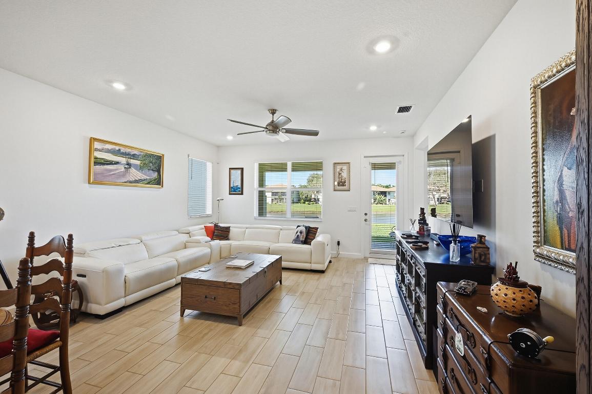 DELRAY TRAILS AT VILLA DELRAY PUD - Residential