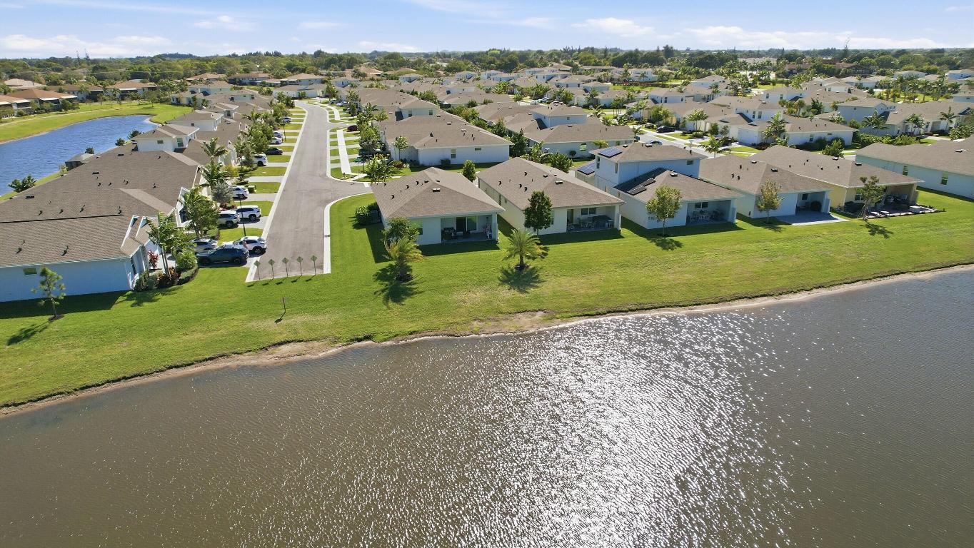 DELRAY TRAILS AT VILLA DELRAY PUD - Residential