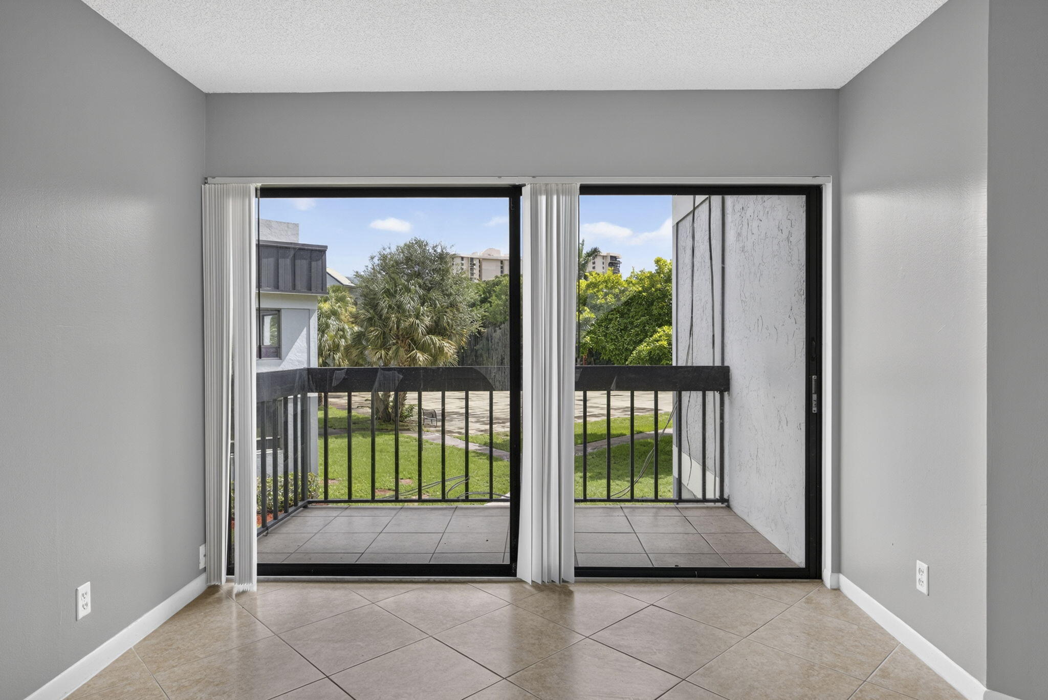 1900 N CONGRESS Avenue 201