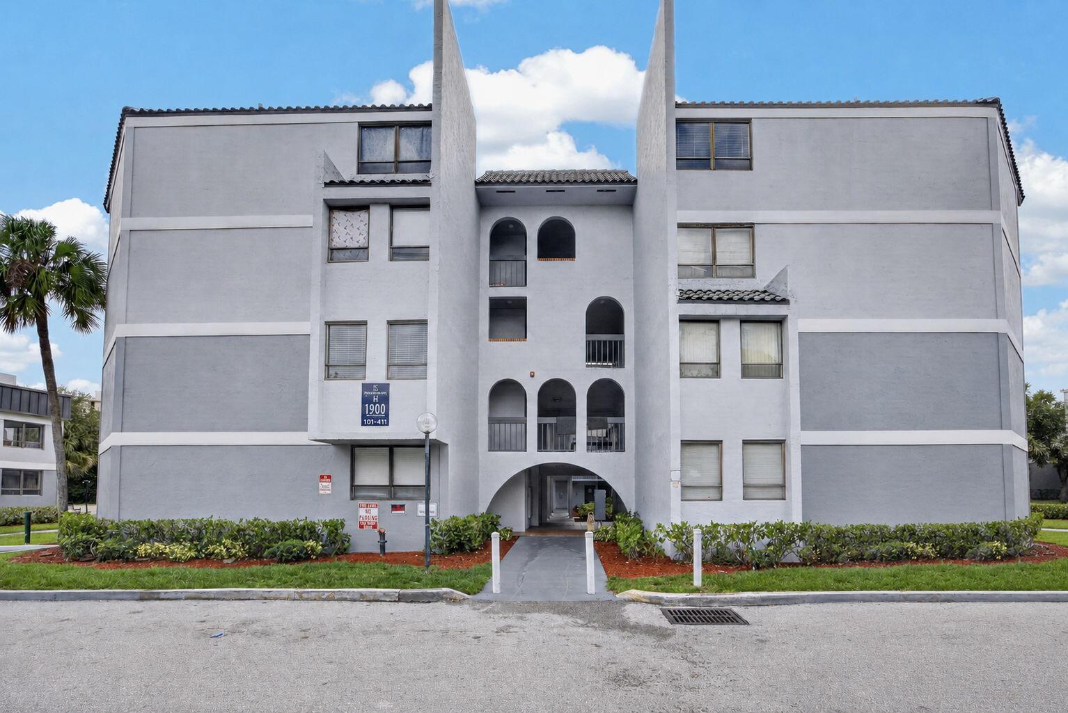 1900 N CONGRESS Avenue 201