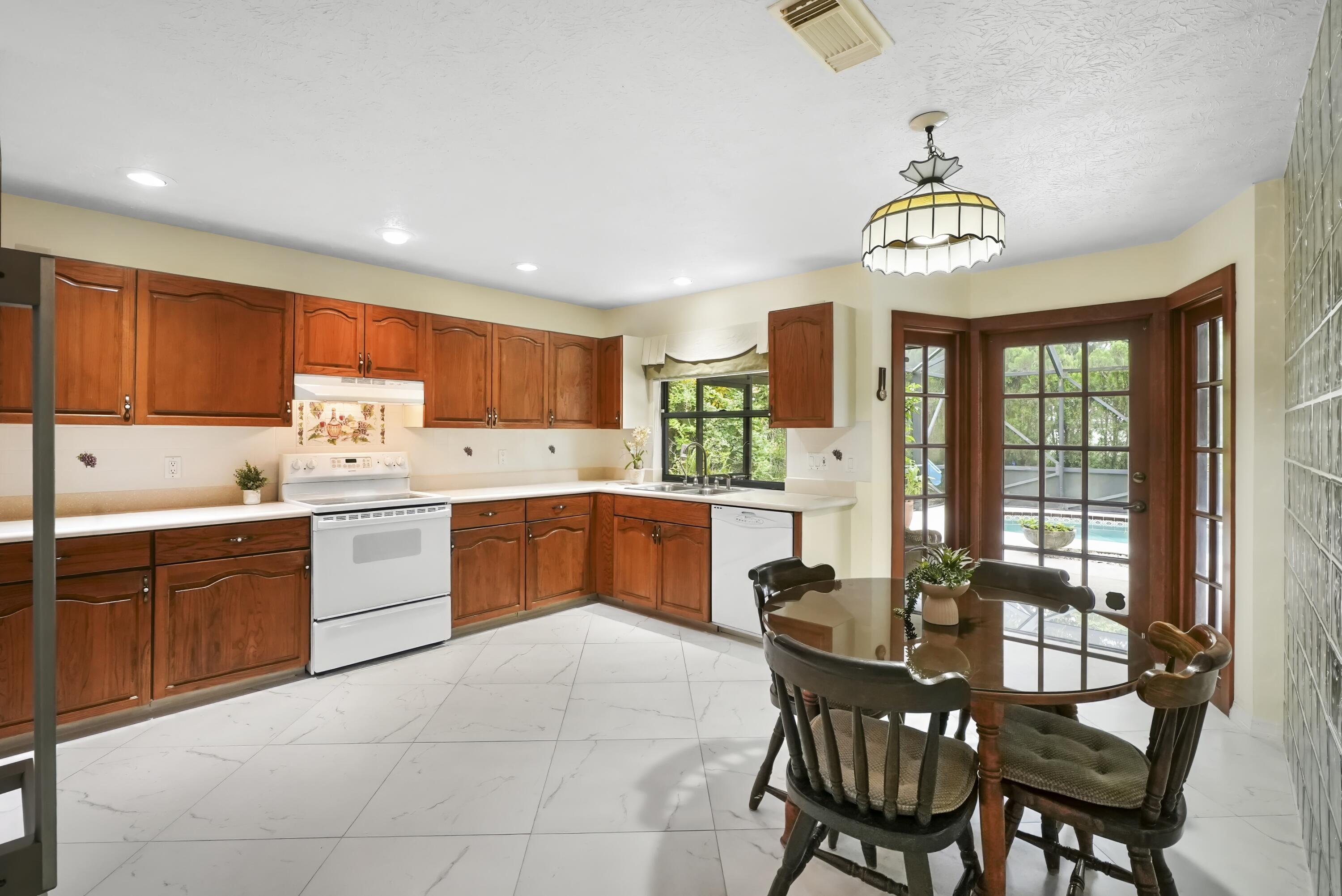 PORT ST LUCIE SECTION 13 - Residential