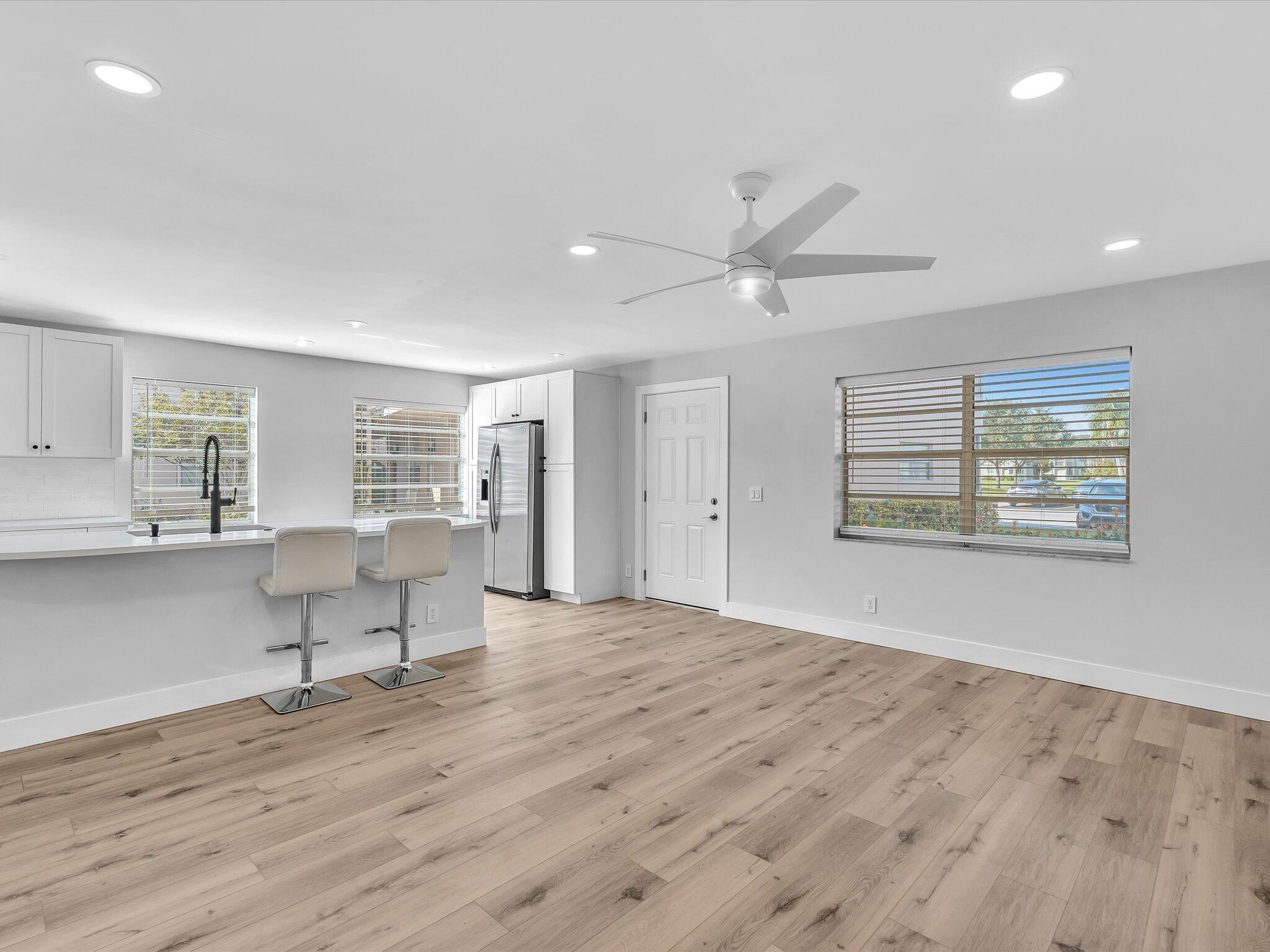 KINGS POINT FLANDERS CONDOS - Residential