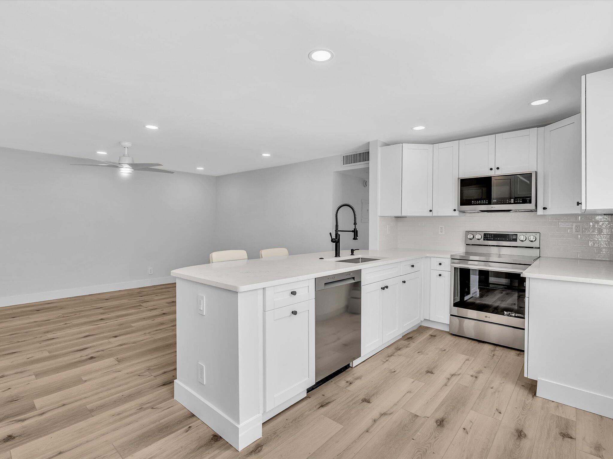 KINGS POINT FLANDERS CONDOS - Residential