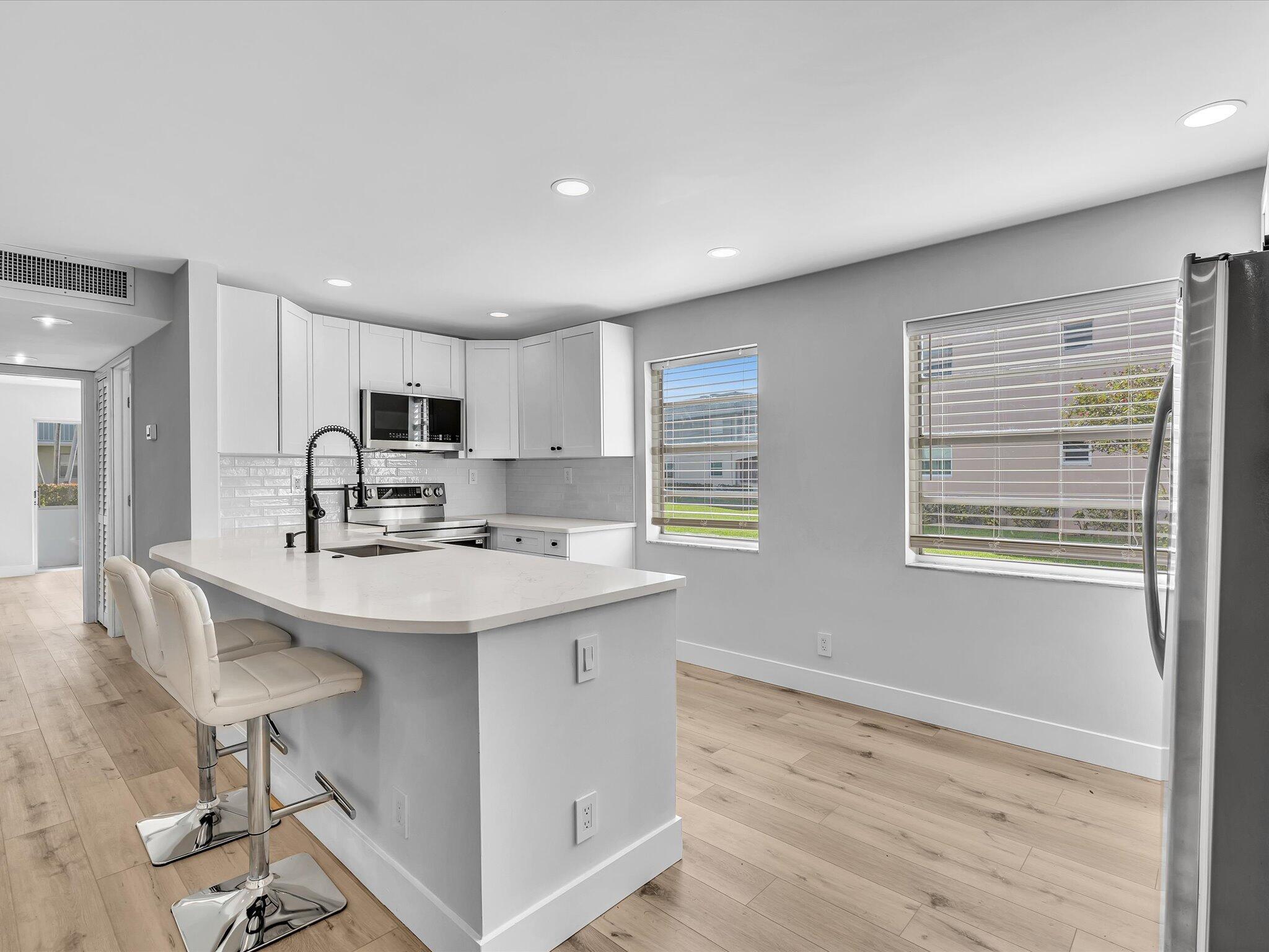 KINGS POINT FLANDERS CONDOS - Residential