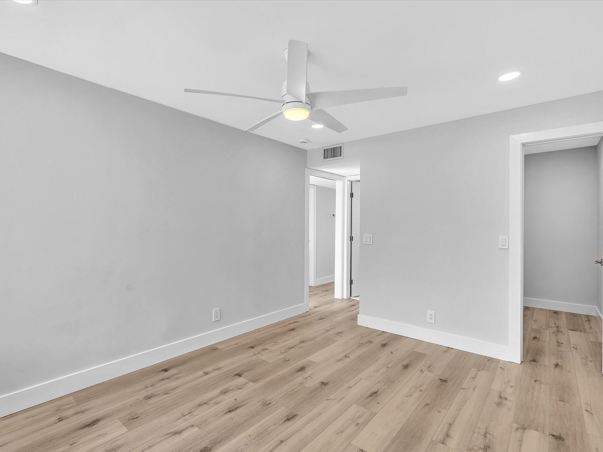 KINGS POINT FLANDERS CONDOS - Residential