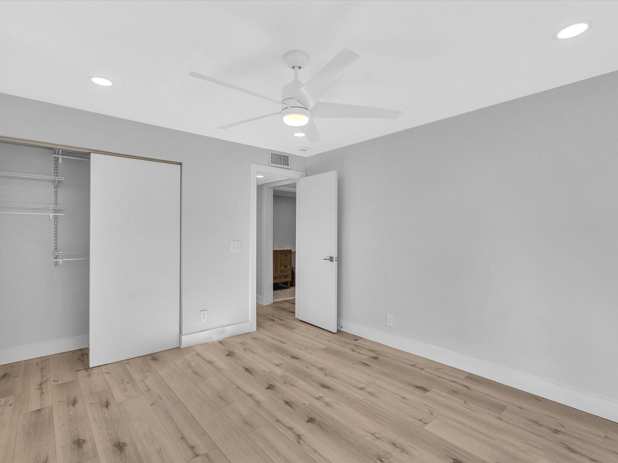 KINGS POINT FLANDERS CONDOS - Residential