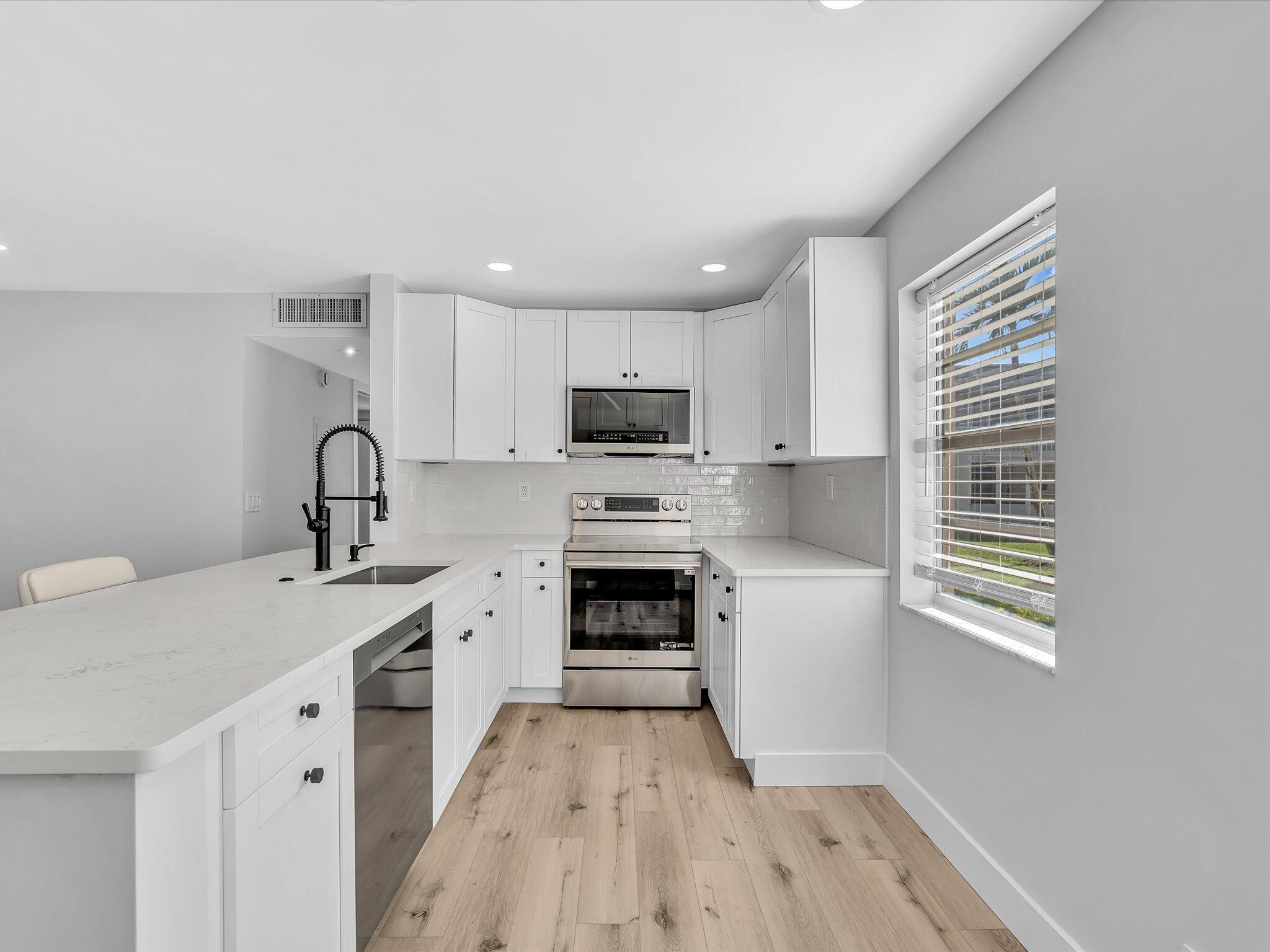 KINGS POINT FLANDERS CONDOS - Residential