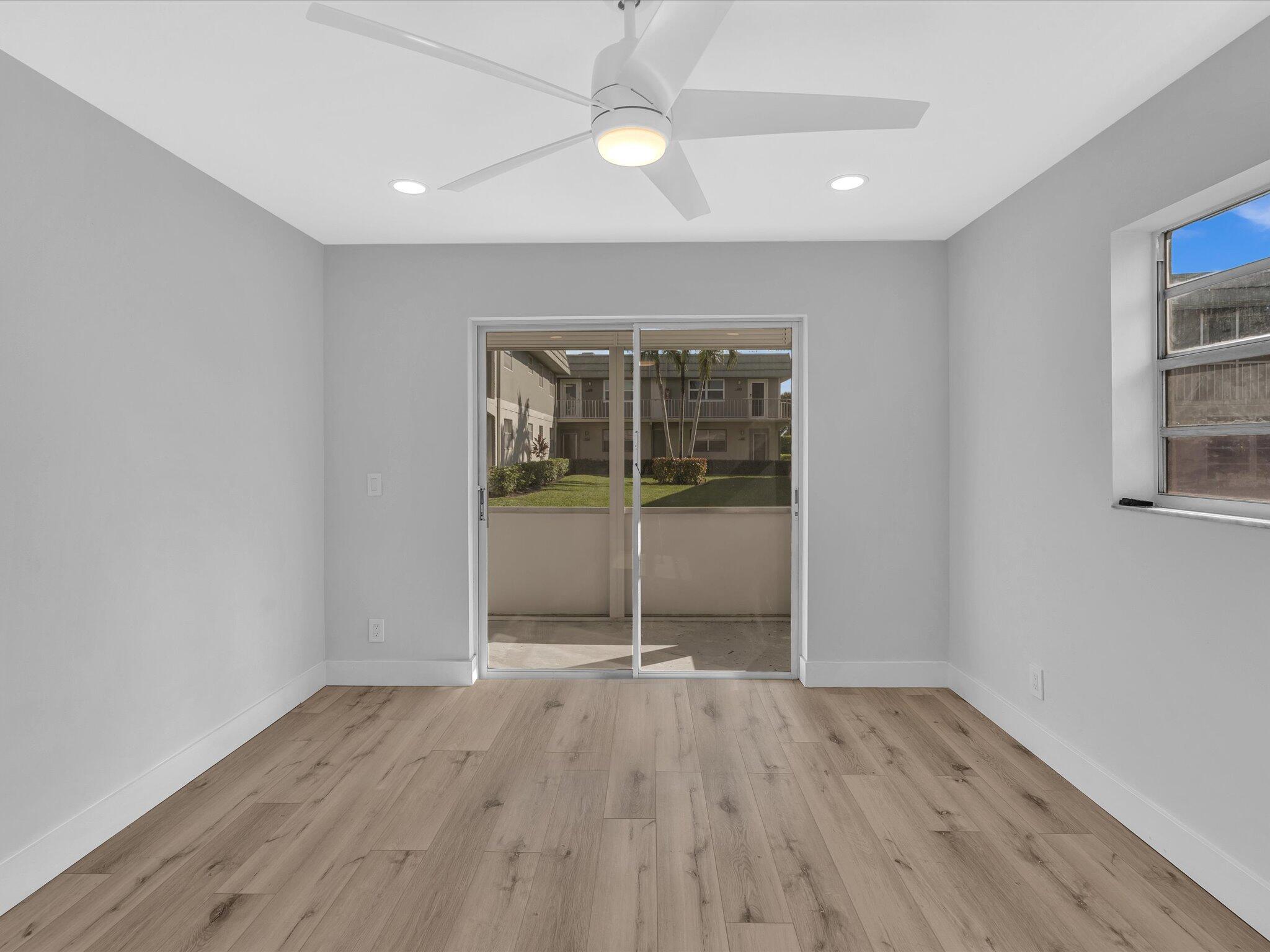 KINGS POINT FLANDERS CONDOS - Residential