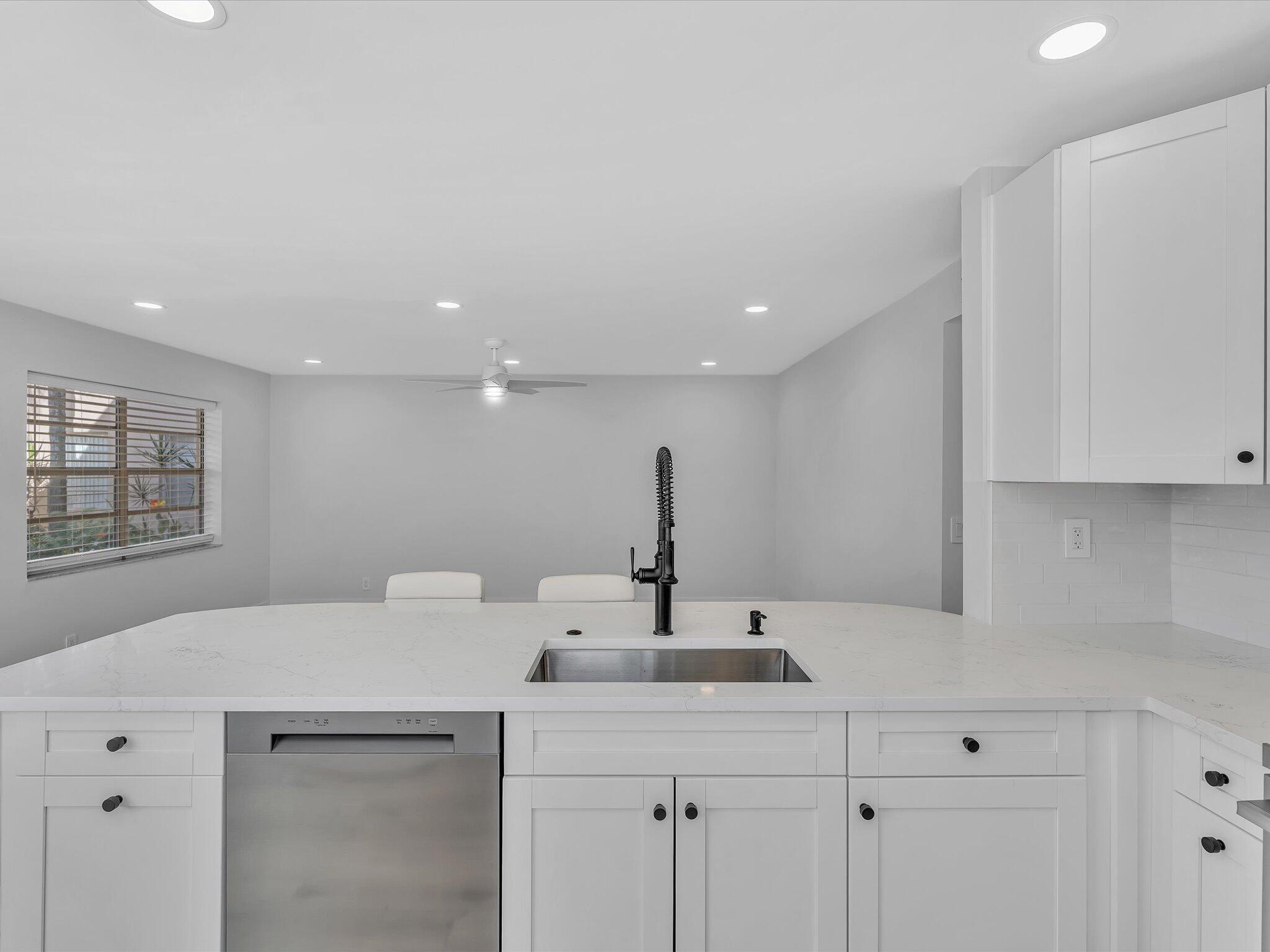 KINGS POINT FLANDERS CONDOS - Residential