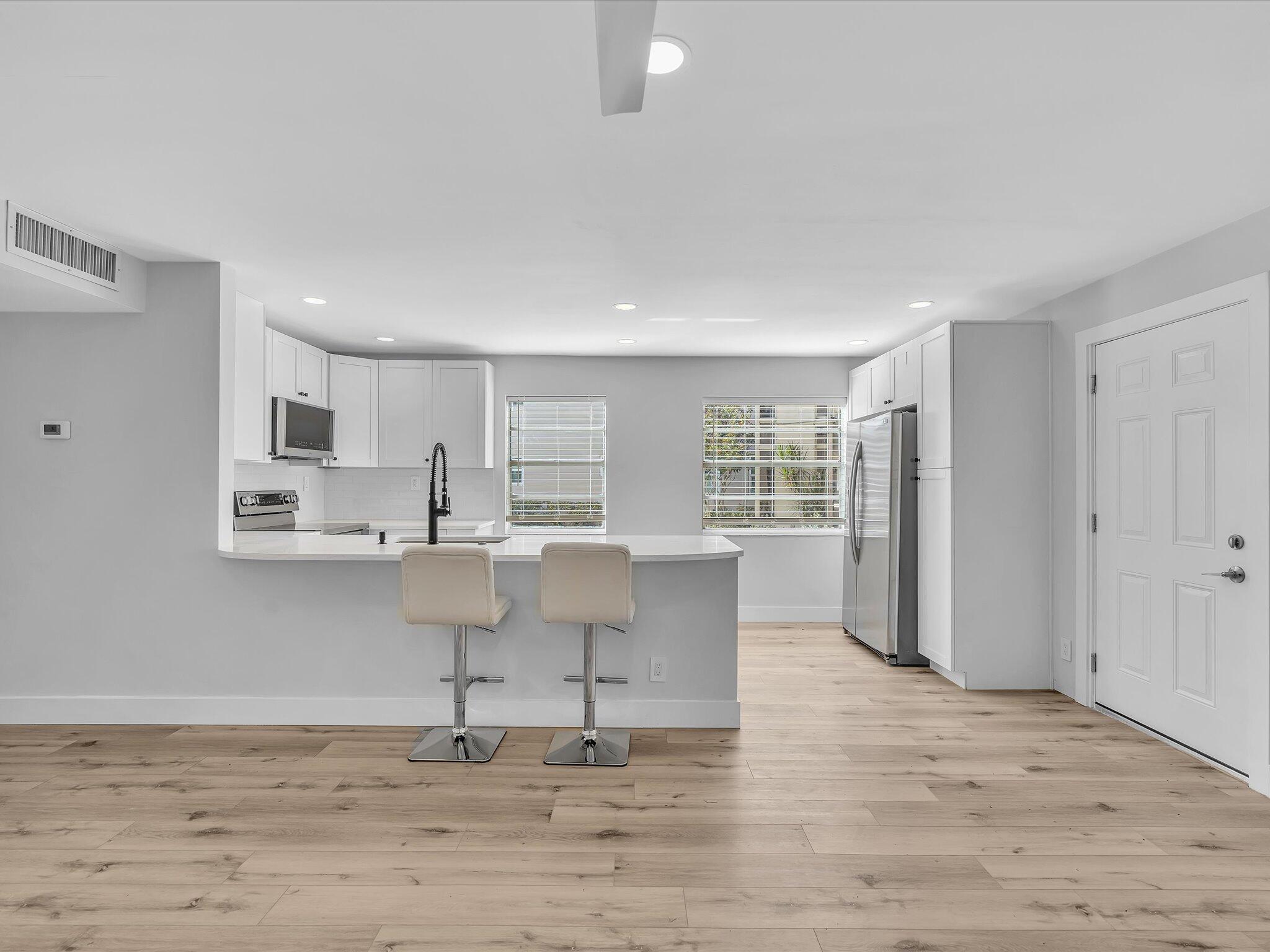 KINGS POINT FLANDERS CONDOS - Residential