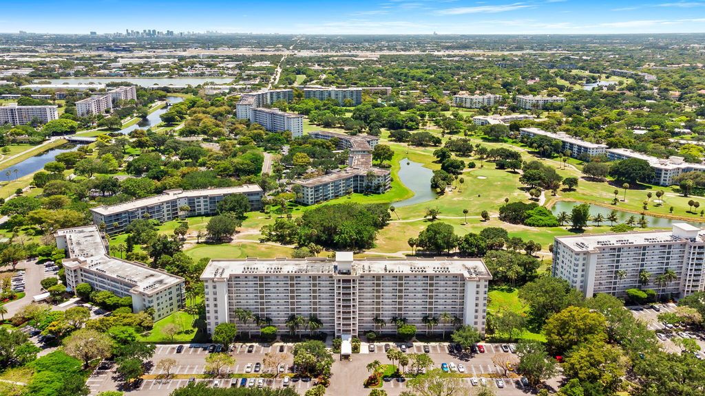 Photo of 3510 Oaks Way #1002, Pompano Beach, FL 33069 (MLS # B26025446)