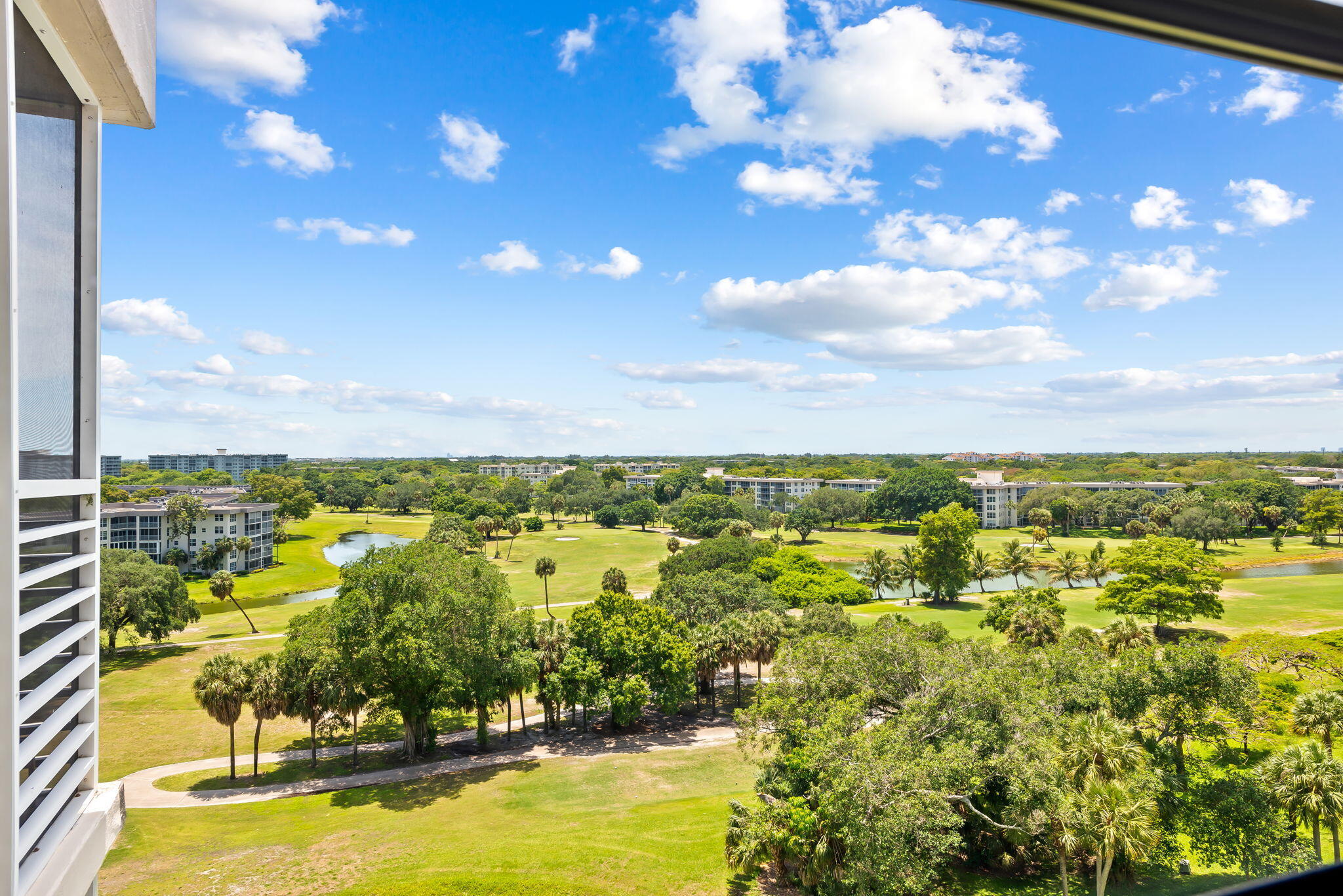 NO 112 PALM-AIRE COUNTRY CLUB - Residential