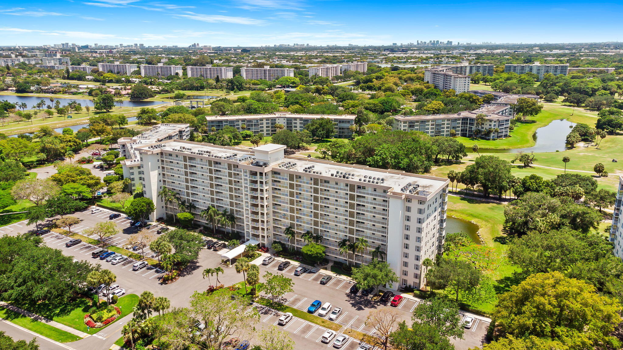 NO 112 PALM-AIRE COUNTRY CLUB - Residential