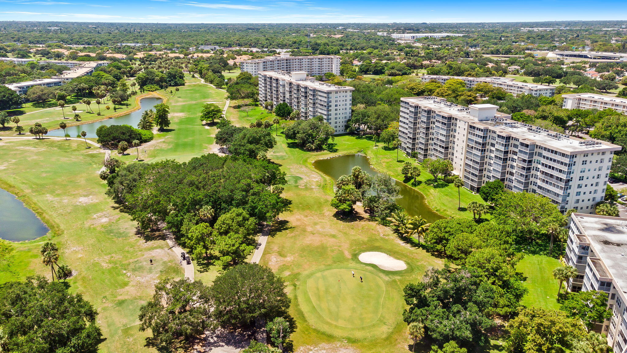 NO 112 PALM-AIRE COUNTRY CLUB - Residential