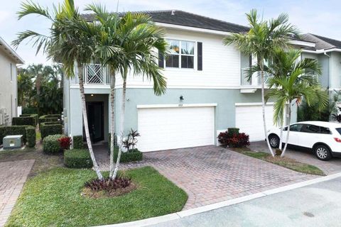 1932 Juno Landing Lane North Palm Beach FL 33408