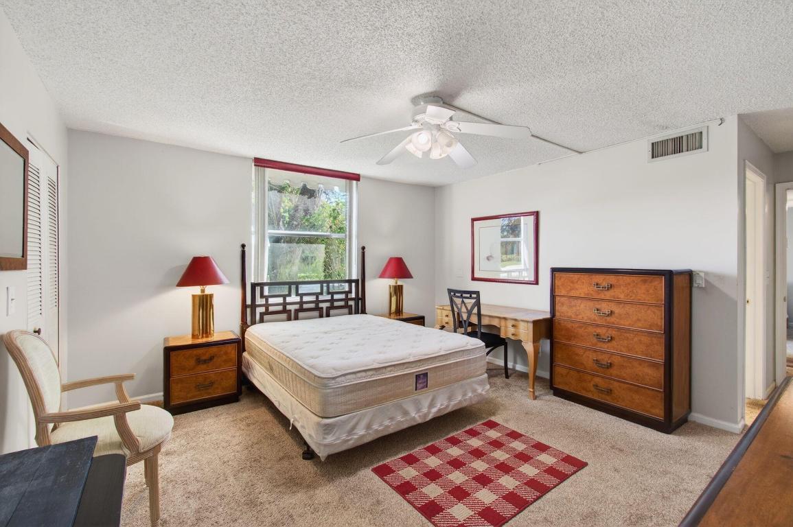 VILLAGES OF ORIOLE - Residential