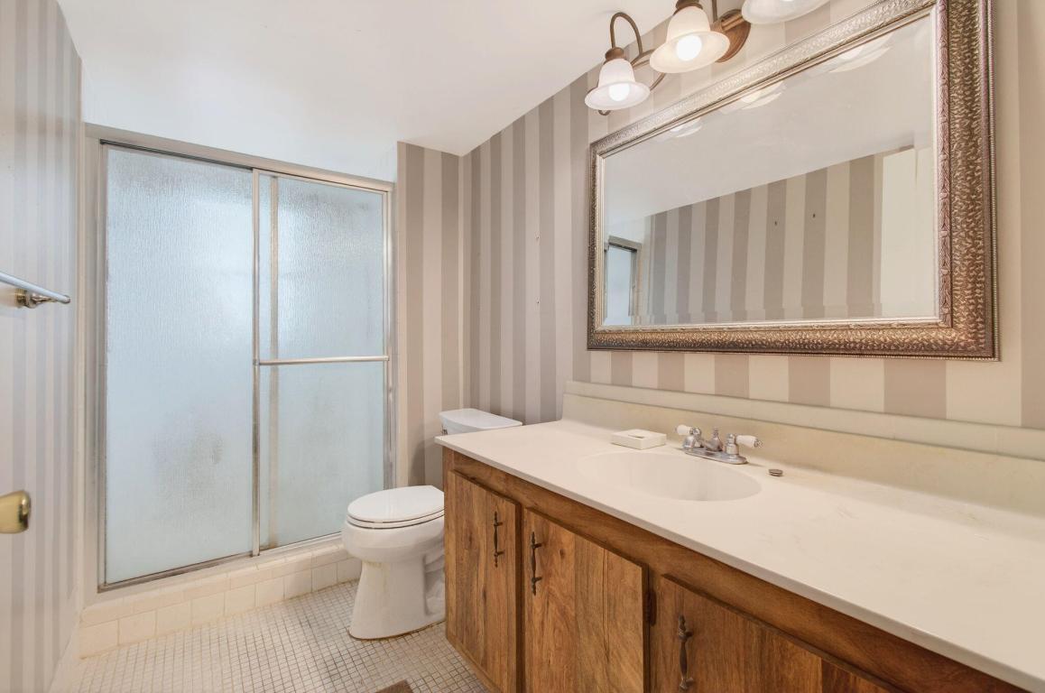 VILLAGES OF ORIOLE - Residential